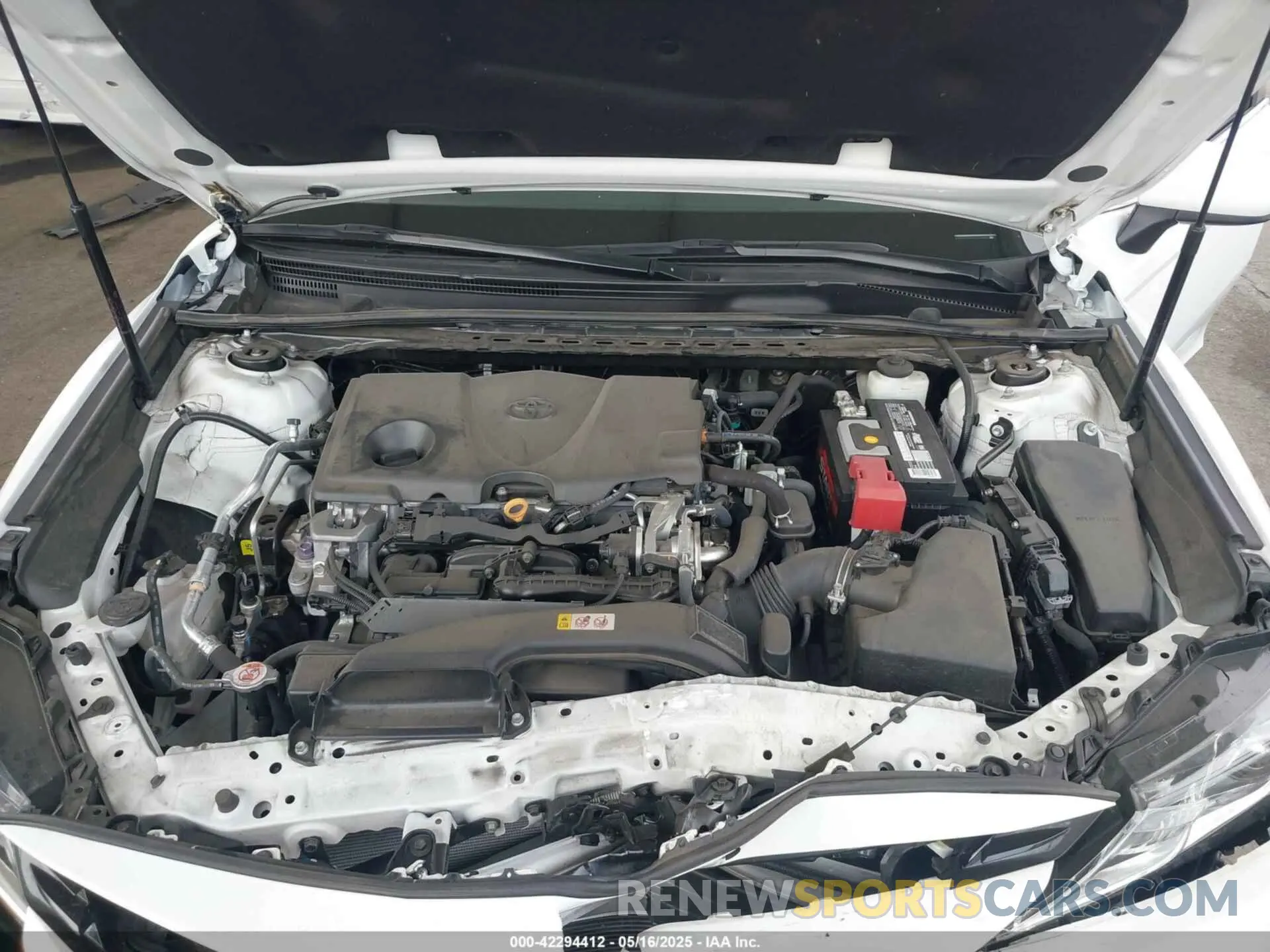 10 Photograph of a damaged car 4T1C11AK7LU319906 TOYOTA CAMRY 2020