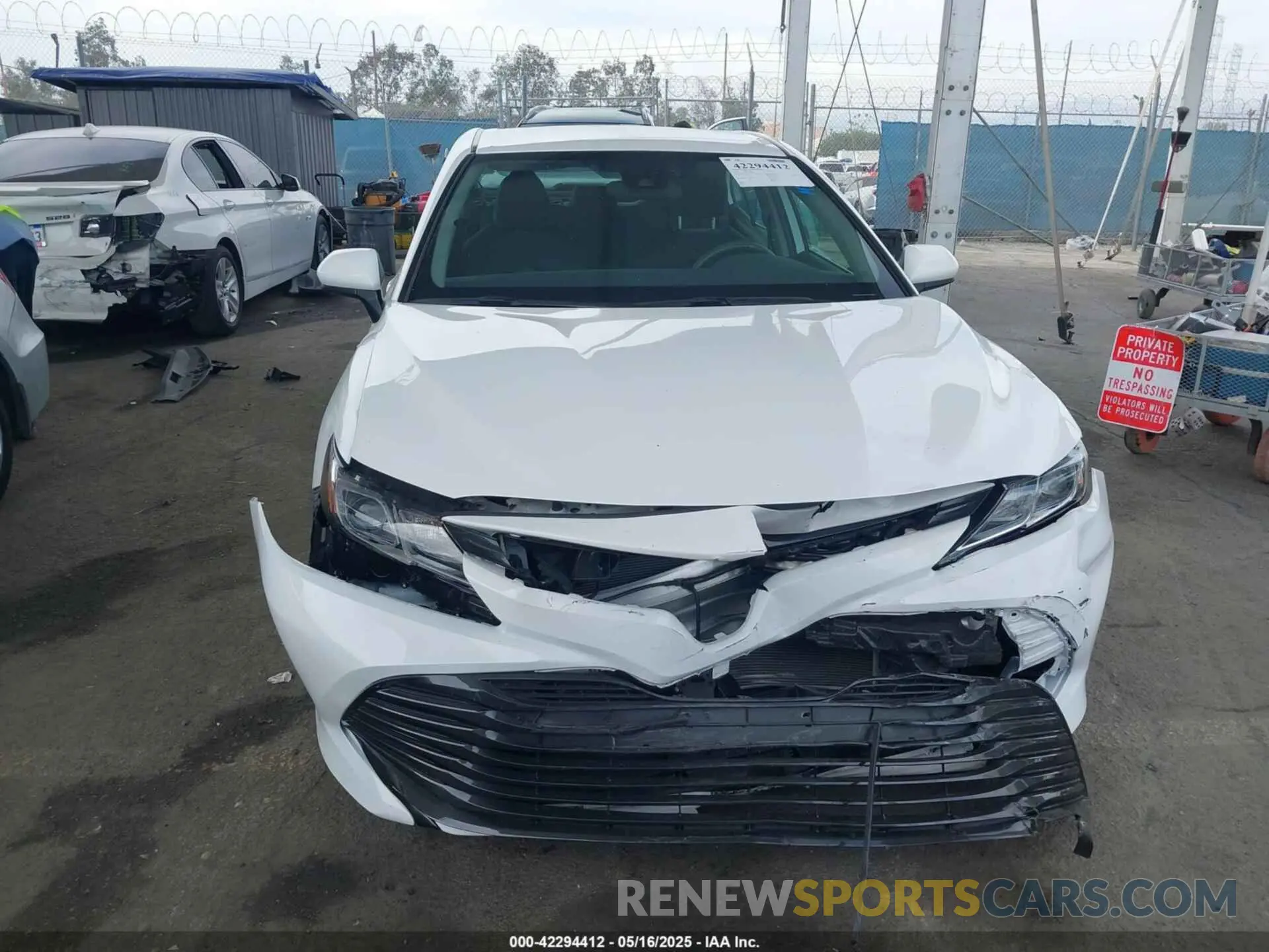 12 Photograph of a damaged car 4T1C11AK7LU319906 TOYOTA CAMRY 2020