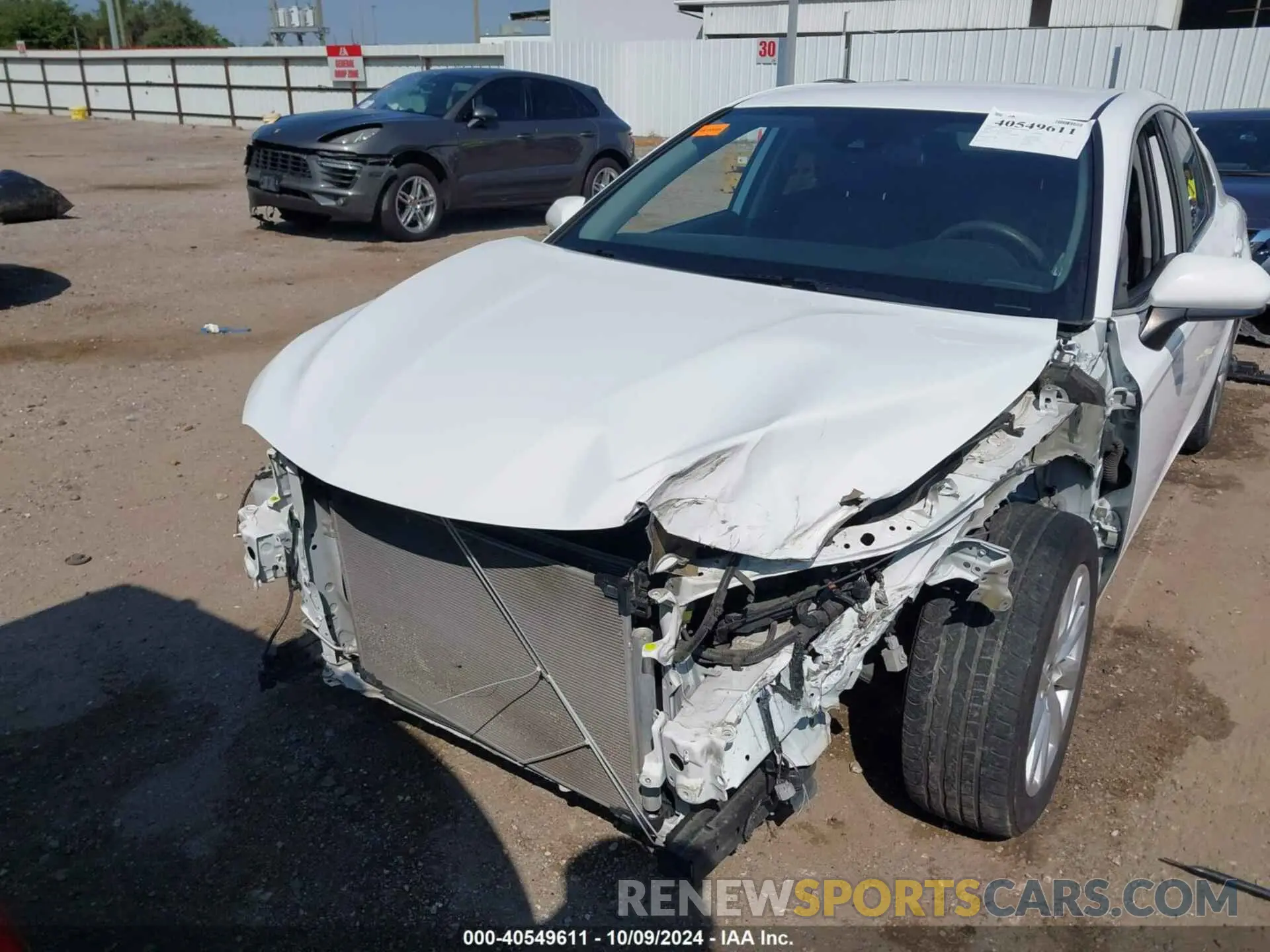 13 Photograph of a damaged car 4T1C11AK7LU333675 TOYOTA CAMRY 2020