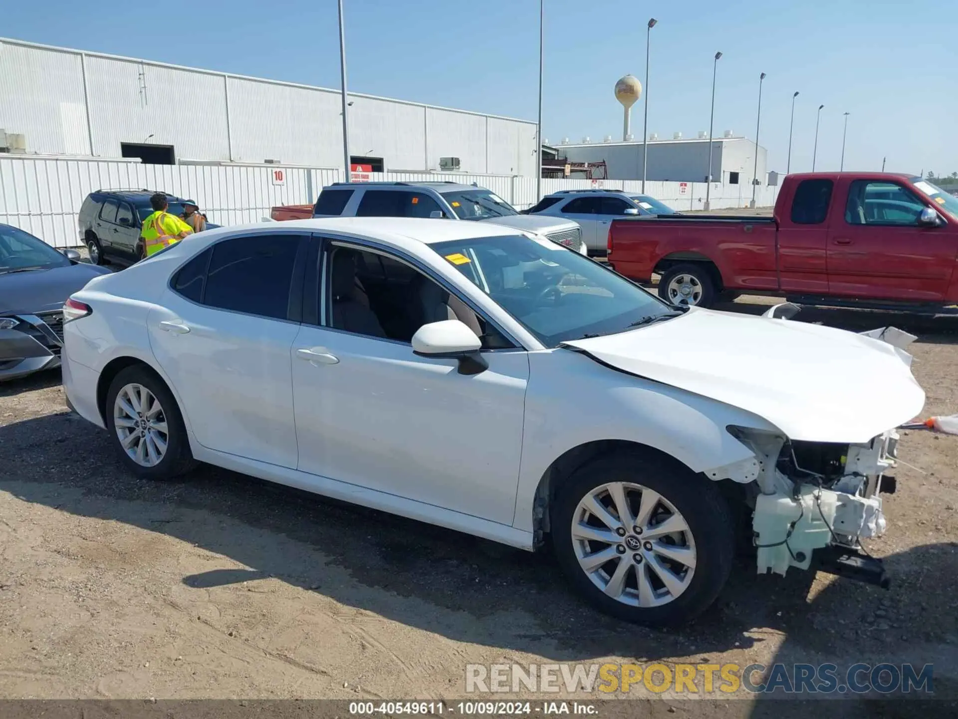 14 Photograph of a damaged car 4T1C11AK7LU333675 TOYOTA CAMRY 2020