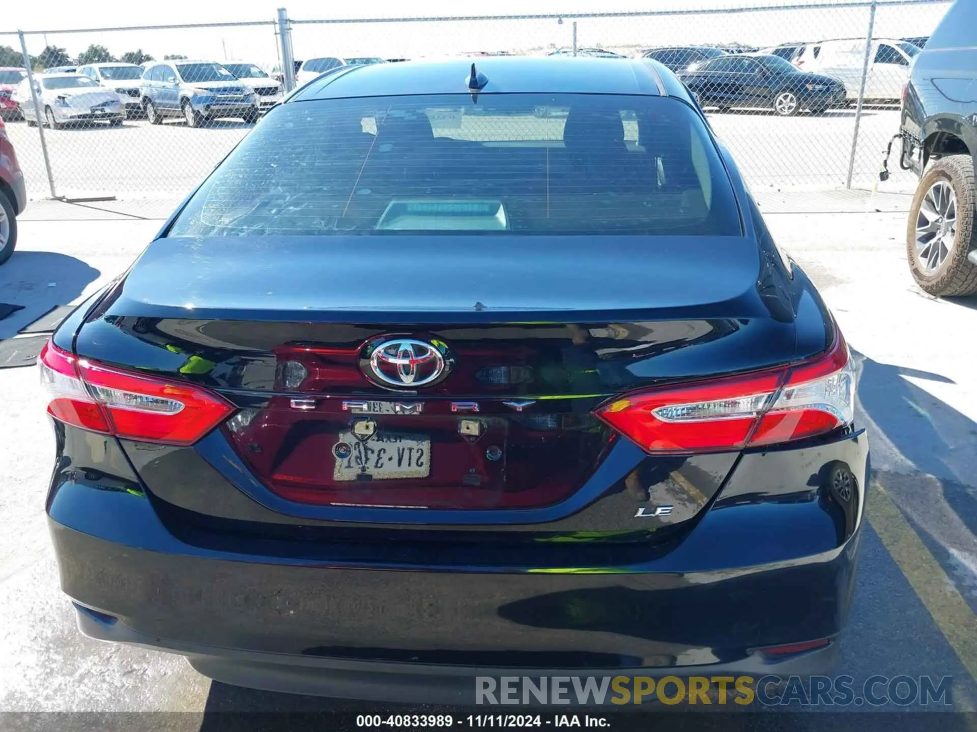 16 Photograph of a damaged car 4T1C11AK7LU350539 TOYOTA CAMRY 2020