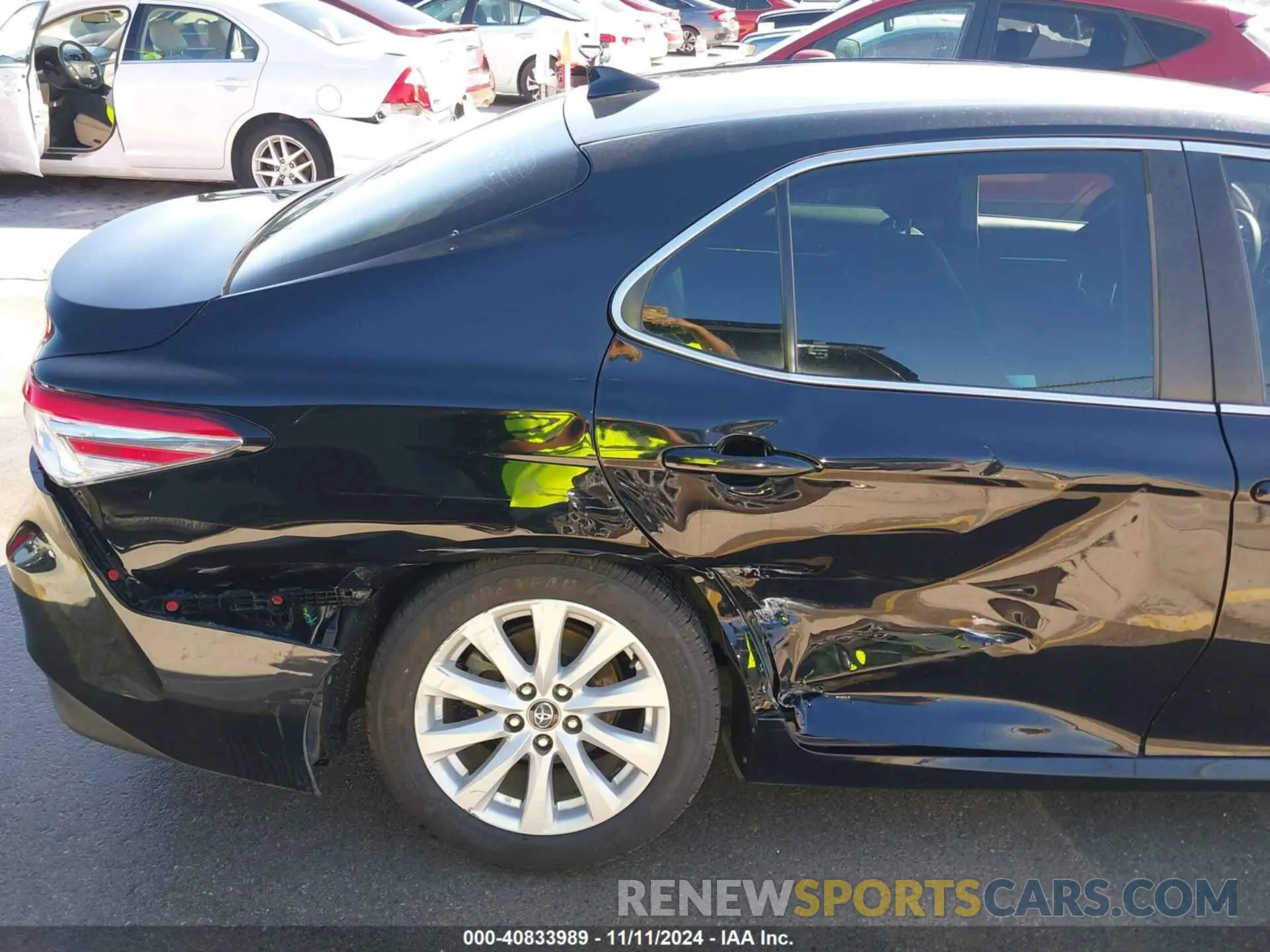 6 Photograph of a damaged car 4T1C11AK7LU350539 TOYOTA CAMRY 2020