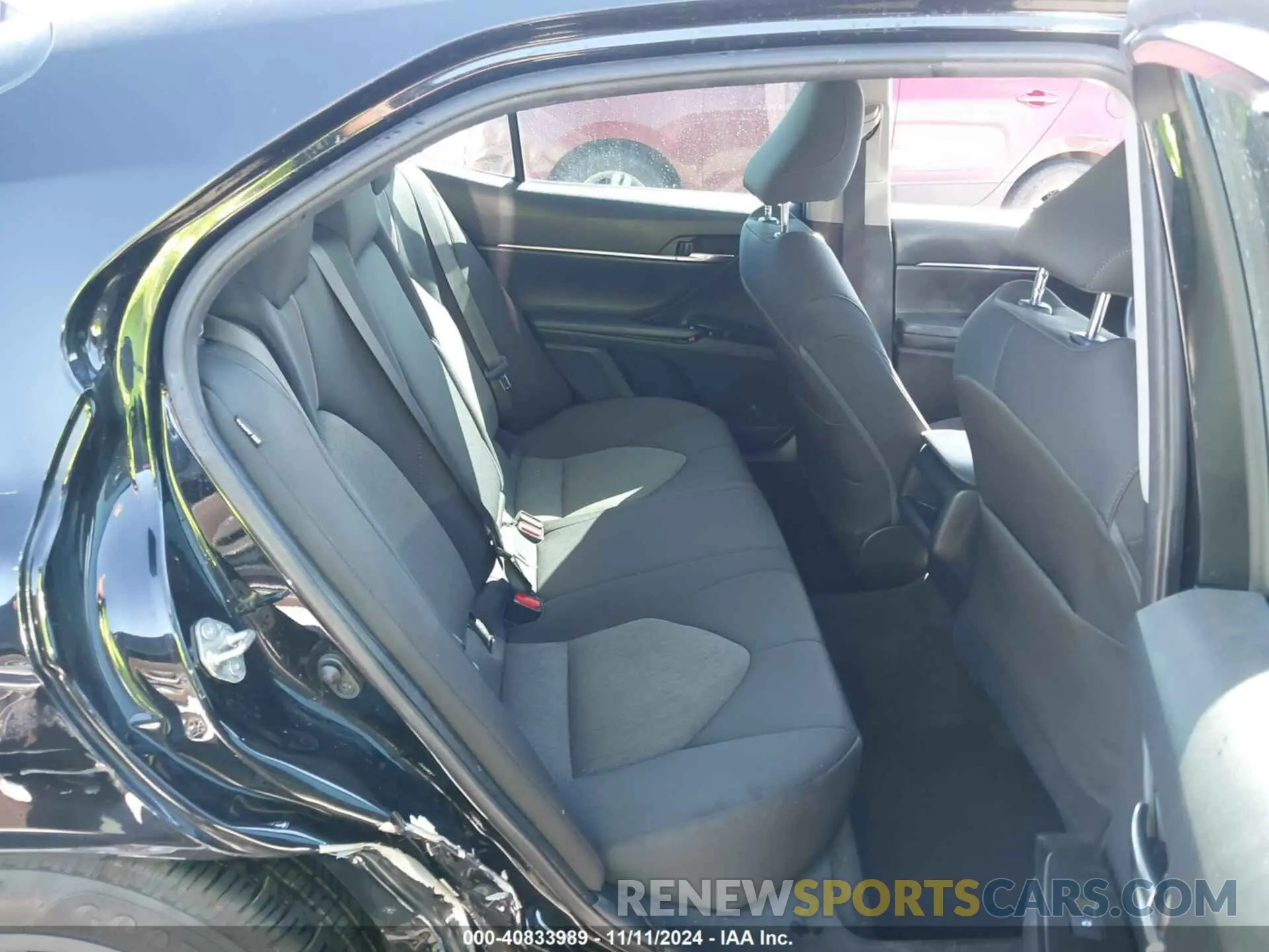 8 Photograph of a damaged car 4T1C11AK7LU350539 TOYOTA CAMRY 2020