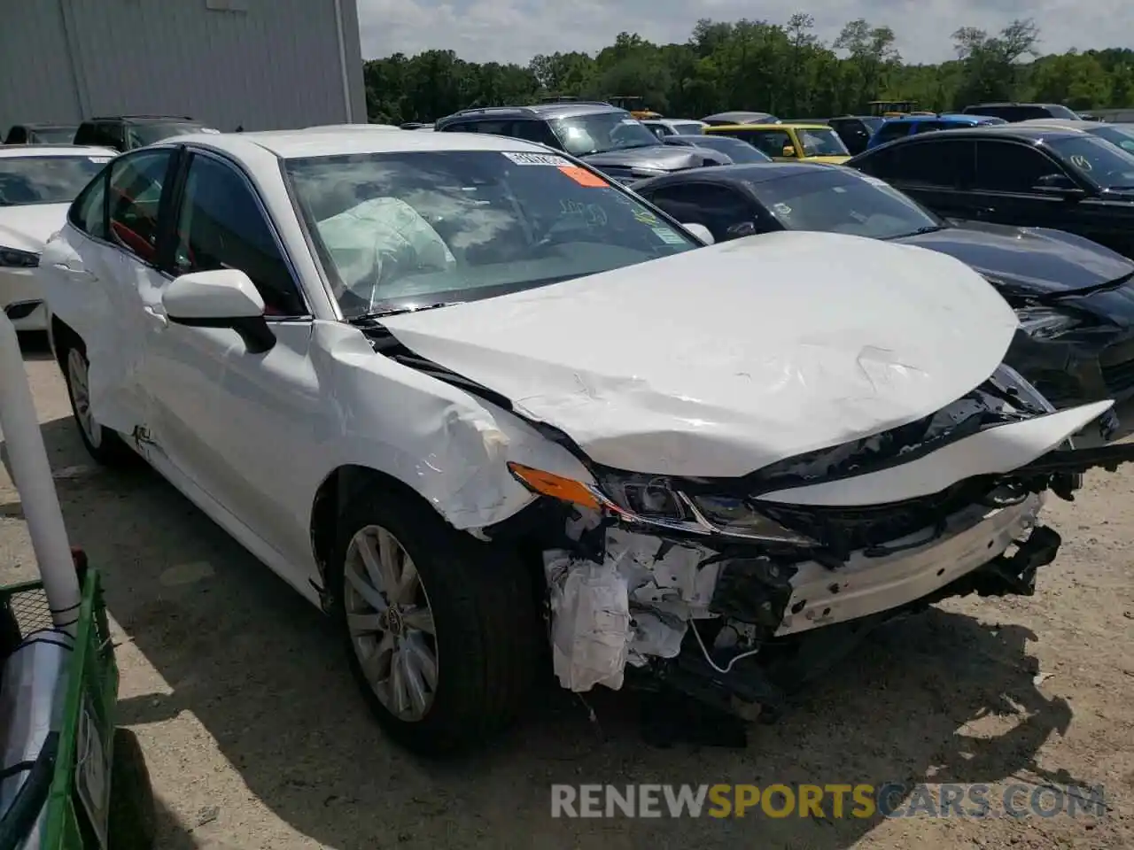 1 Photograph of a damaged car 4T1C11AK7LU359550 TOYOTA CAMRY 2020