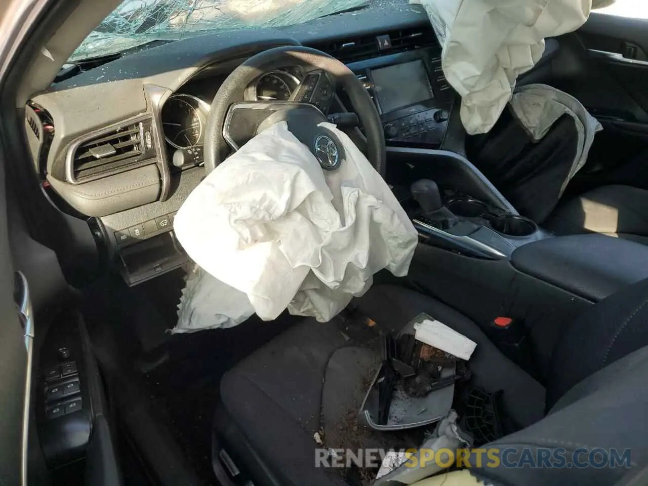 8 Photograph of a damaged car 4T1C11AK7LU361346 TOYOTA CAMRY 2020