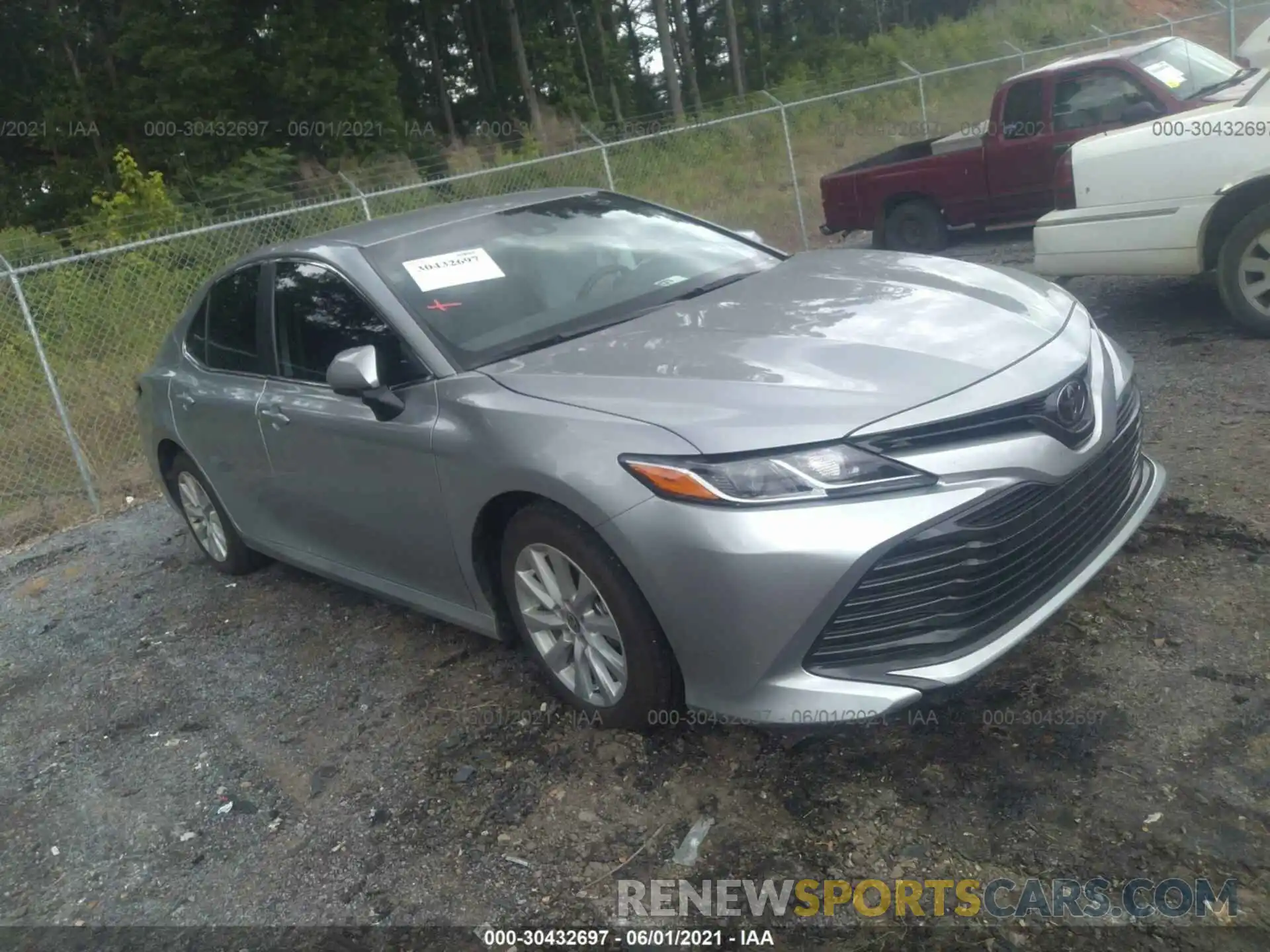 1 Photograph of a damaged car 4T1C11AK7LU364862 TOYOTA CAMRY 2020