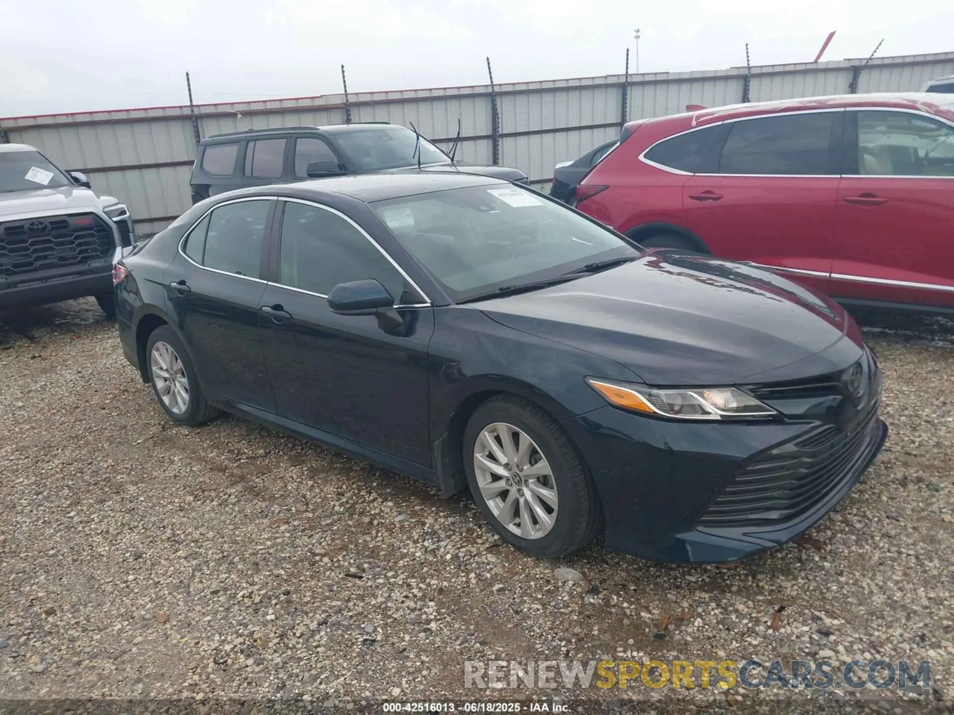1 Photograph of a damaged car 4T1C11AK7LU367387 TOYOTA CAMRY 2020