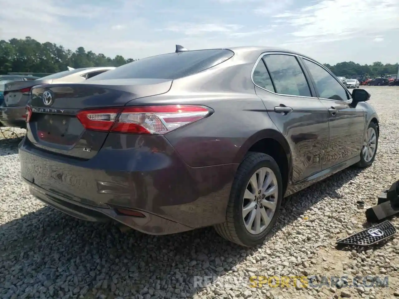 4 Photograph of a damaged car 4T1C11AK7LU370872 TOYOTA CAMRY 2020