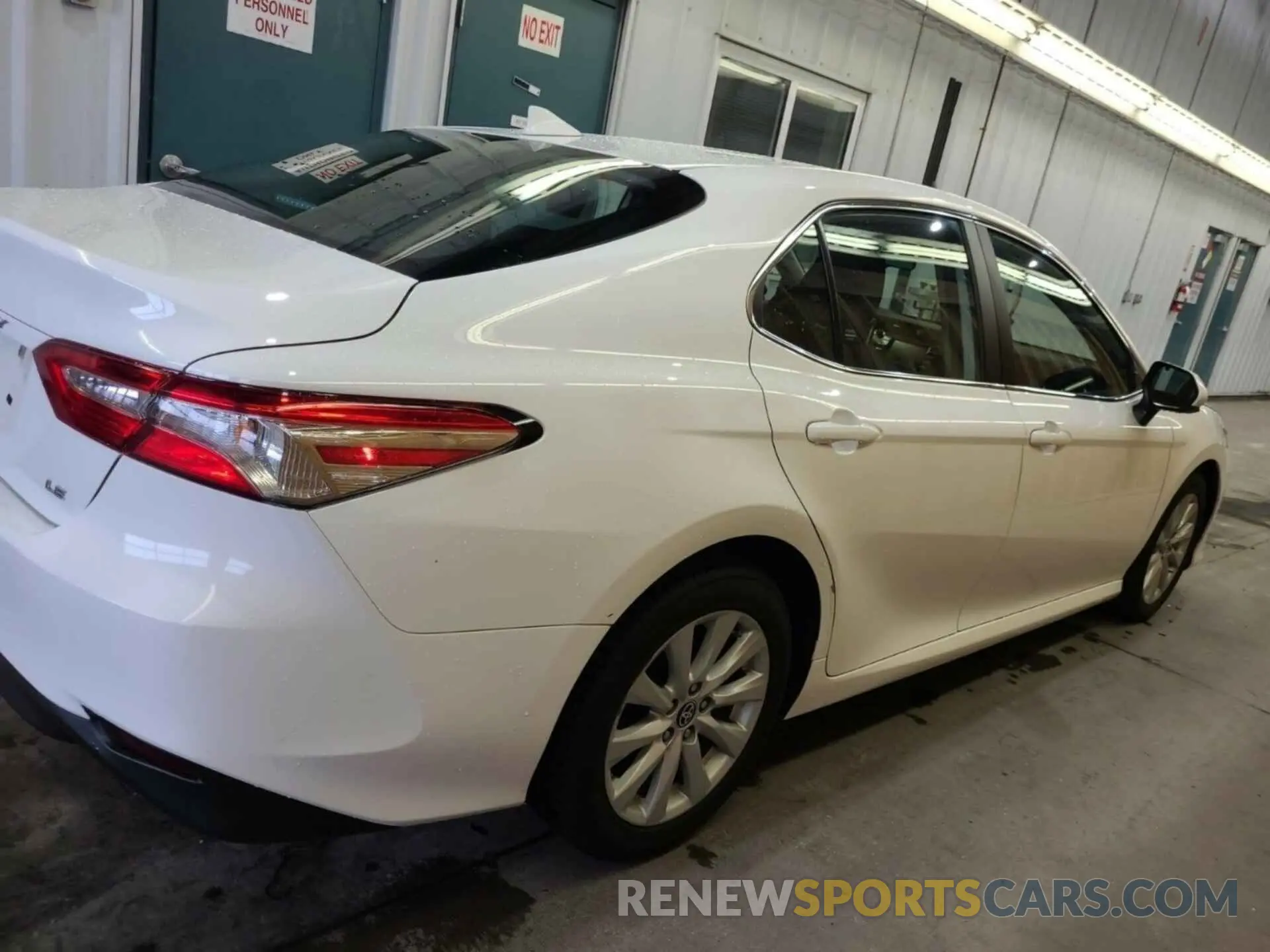 5 Photograph of a damaged car 4T1C11AK7LU385811 TOYOTA CAMRY 2020