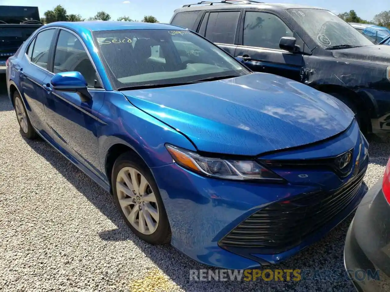 1 Photograph of a damaged car 4T1C11AK7LU389020 TOYOTA CAMRY 2020