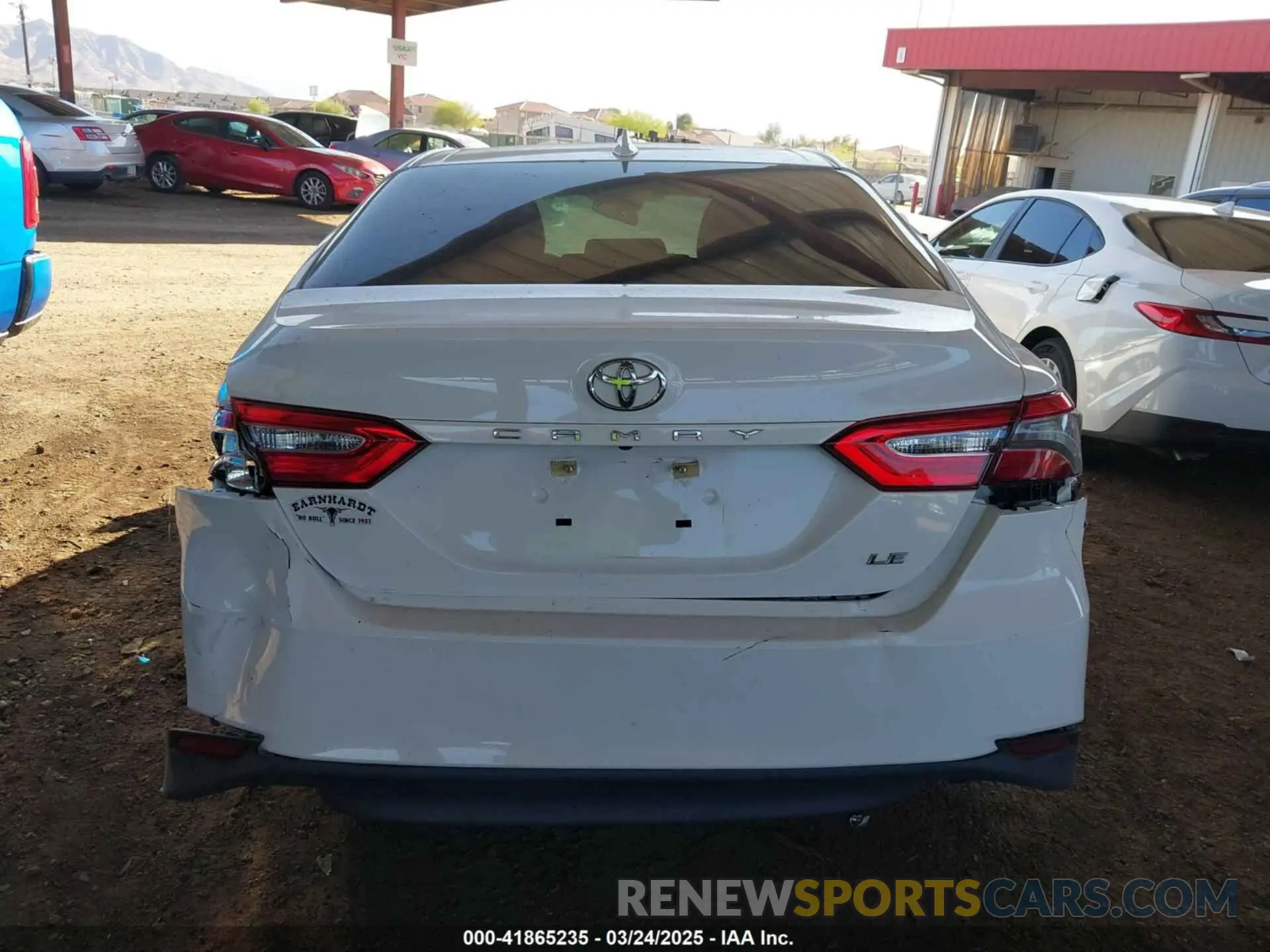 16 Photograph of a damaged car 4T1C11AK7LU401666 TOYOTA CAMRY 2020