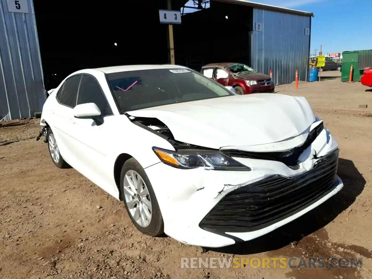 1 Photograph of a damaged car 4T1C11AK7LU503209 TOYOTA CAMRY 2020