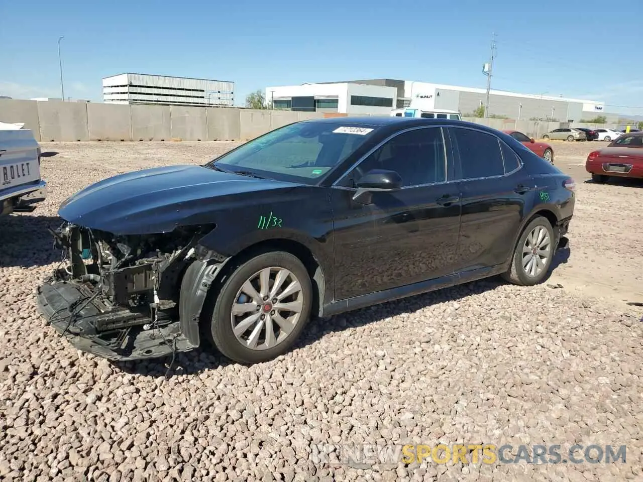 1 Photograph of a damaged car 4T1C11AK7LU504389 TOYOTA CAMRY 2020
