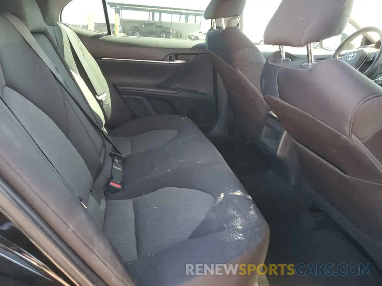 10 Photograph of a damaged car 4T1C11AK7LU504389 TOYOTA CAMRY 2020