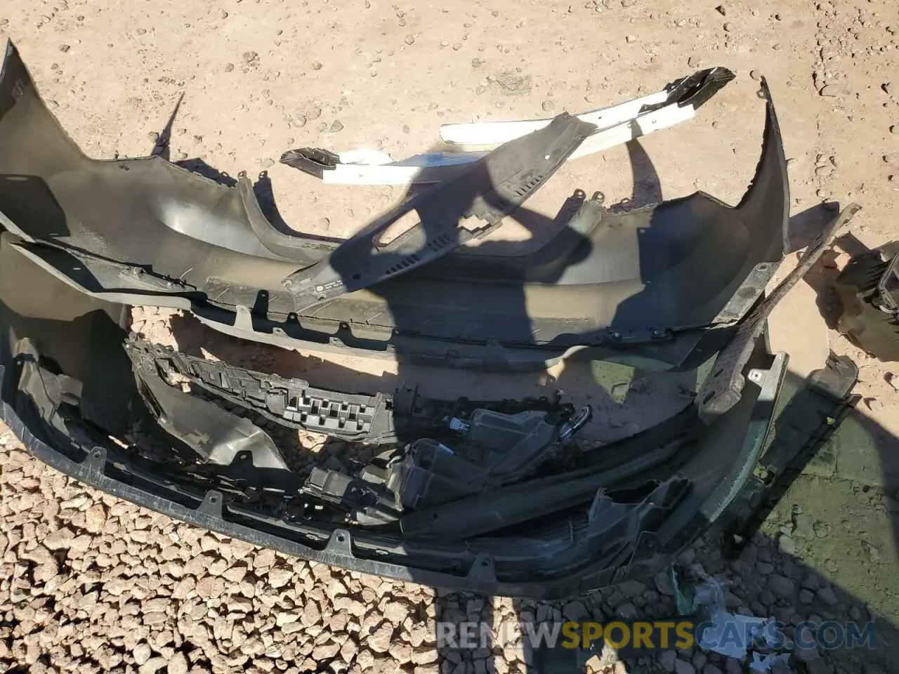 12 Photograph of a damaged car 4T1C11AK7LU504389 TOYOTA CAMRY 2020