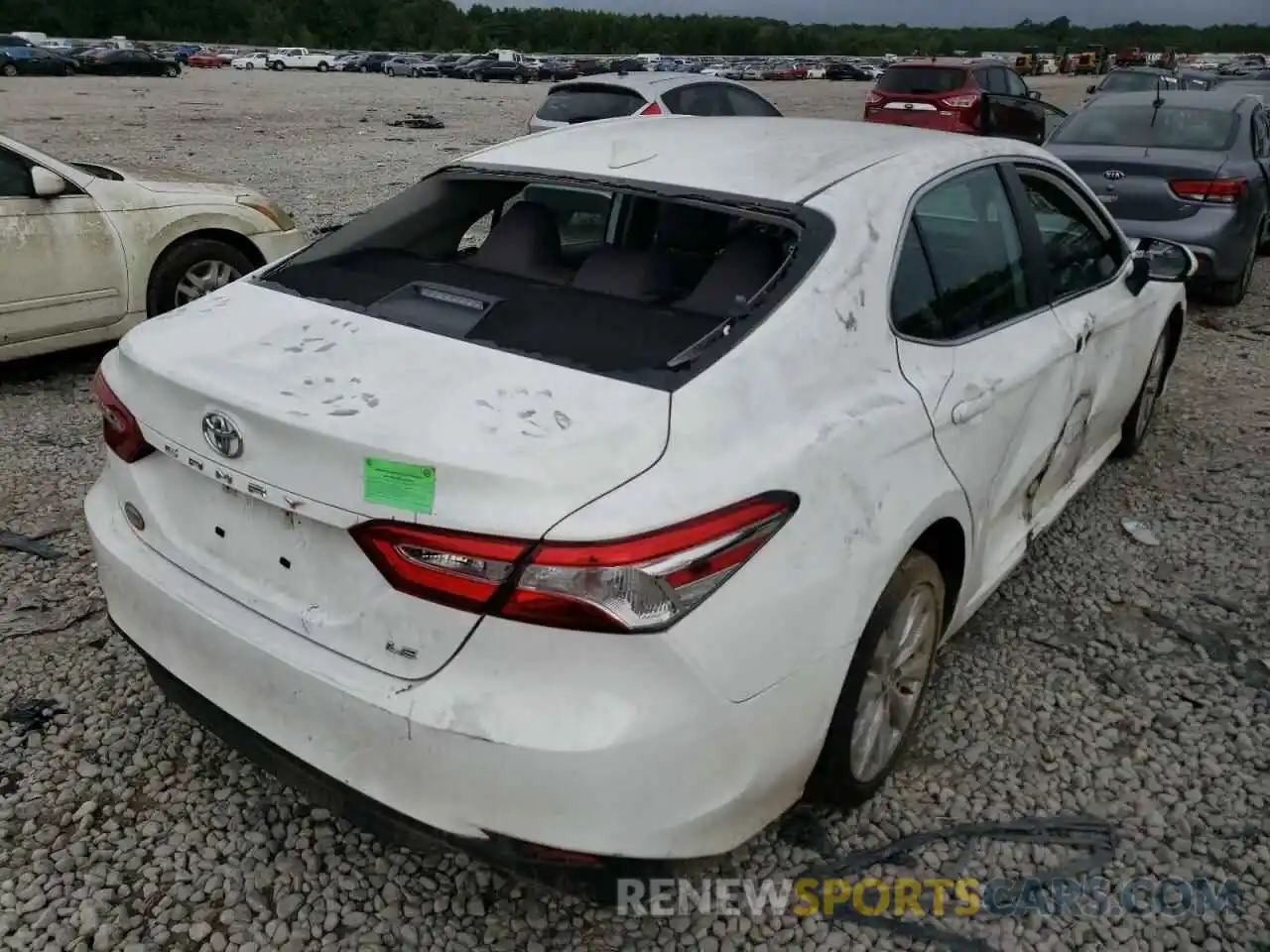 4 Photograph of a damaged car 4T1C11AK7LU865170 TOYOTA CAMRY 2020