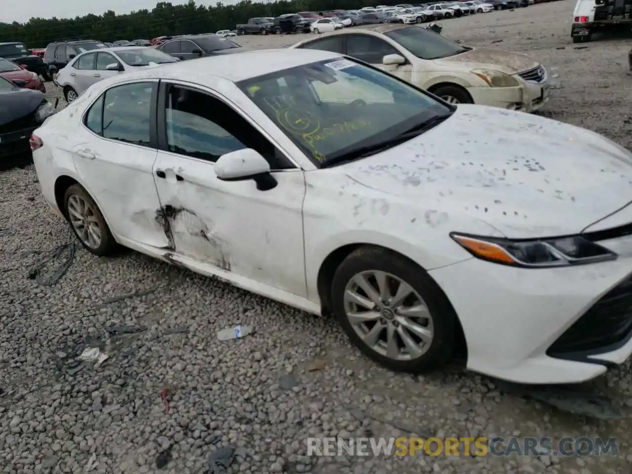 9 Photograph of a damaged car 4T1C11AK7LU865170 TOYOTA CAMRY 2020