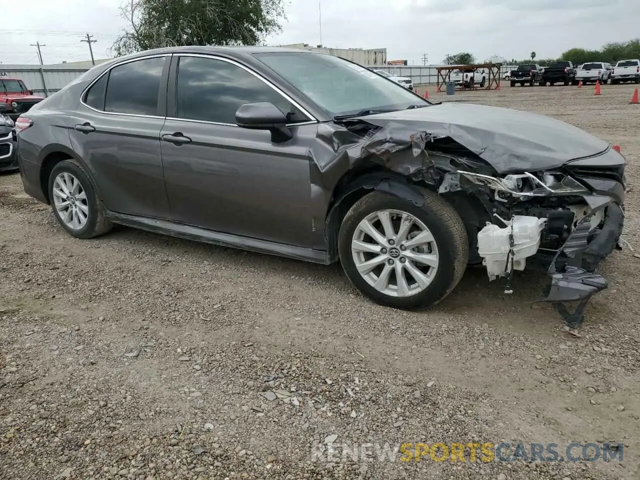4 Photograph of a damaged car 4T1C11AK7LU868392 TOYOTA CAMRY 2020