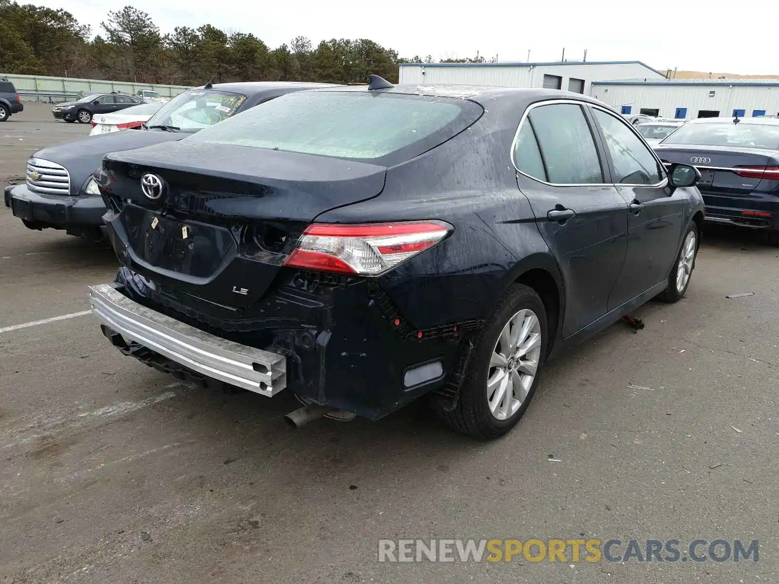 4 Photograph of a damaged car 4T1C11AK7LU874371 TOYOTA CAMRY 2020