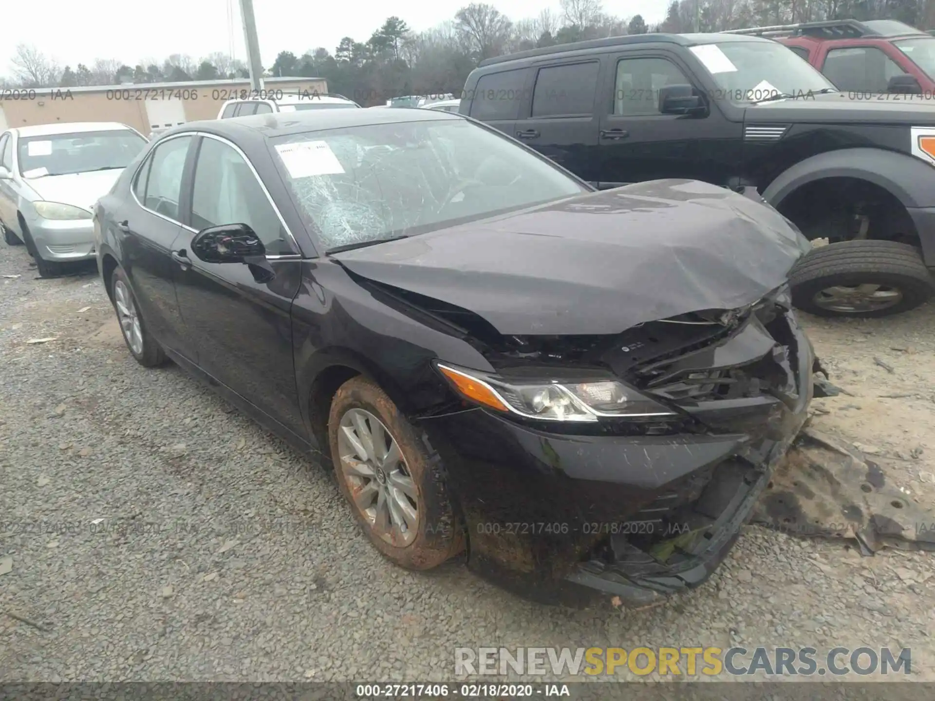 1 Photograph of a damaged car 4T1C11AK7LU880185 TOYOTA CAMRY 2020