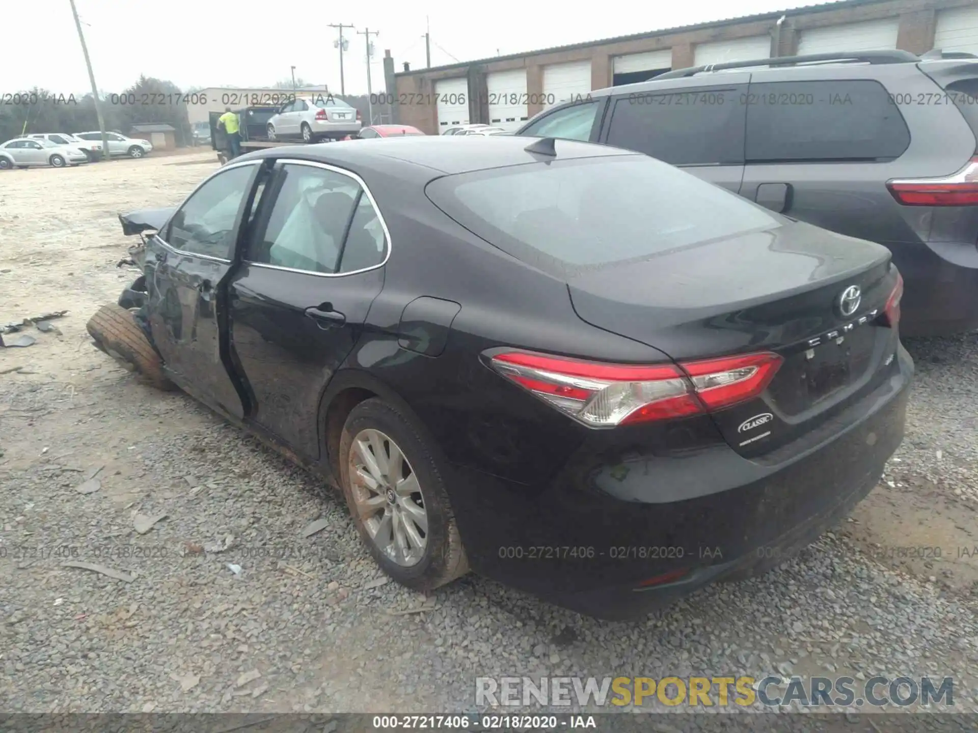 3 Photograph of a damaged car 4T1C11AK7LU880185 TOYOTA CAMRY 2020