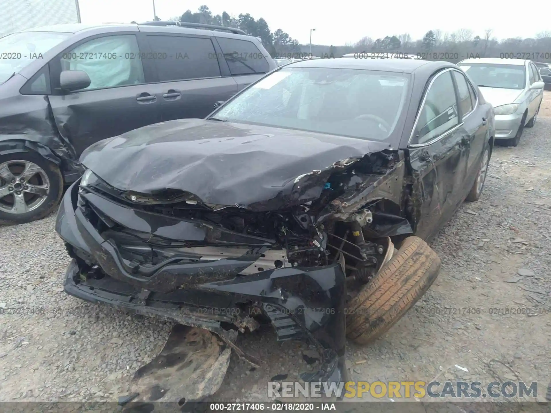 6 Photograph of a damaged car 4T1C11AK7LU880185 TOYOTA CAMRY 2020