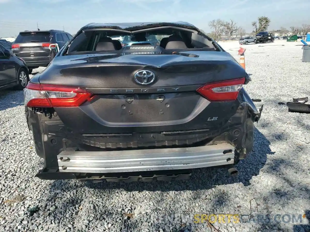 6 Photograph of a damaged car 4T1C11AK7LU884303 TOYOTA CAMRY 2020