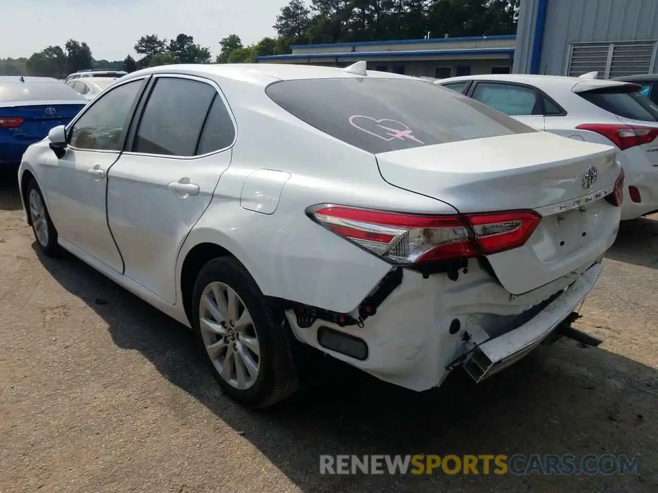 3 Photograph of a damaged car 4T1C11AK7LU885094 TOYOTA CAMRY 2020