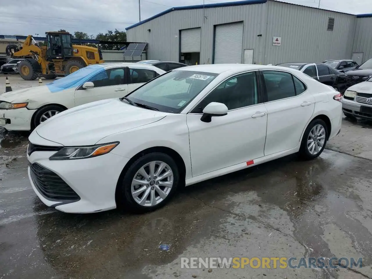1 Photograph of a damaged car 4T1C11AK7LU885158 TOYOTA CAMRY 2020