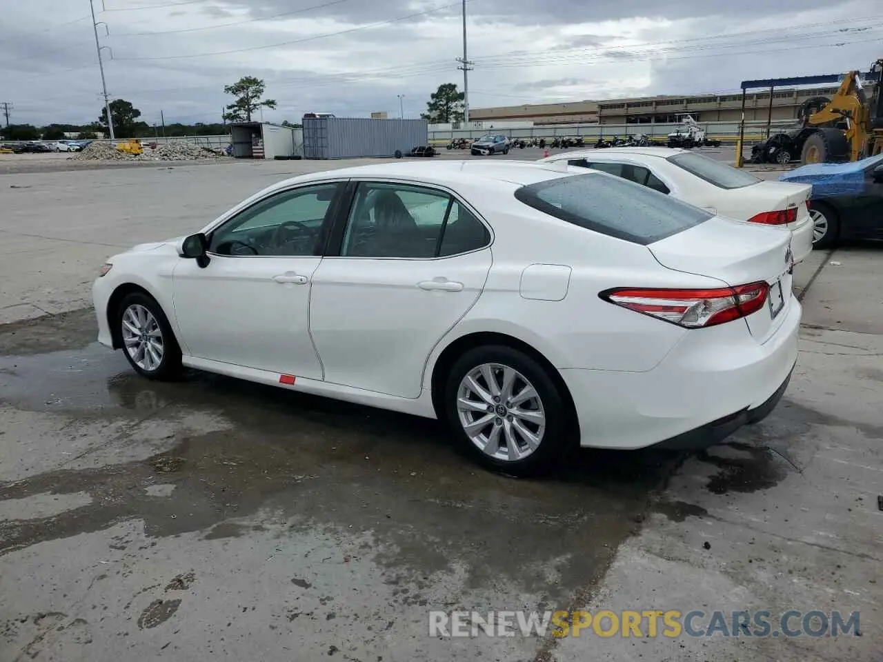 2 Photograph of a damaged car 4T1C11AK7LU885158 TOYOTA CAMRY 2020
