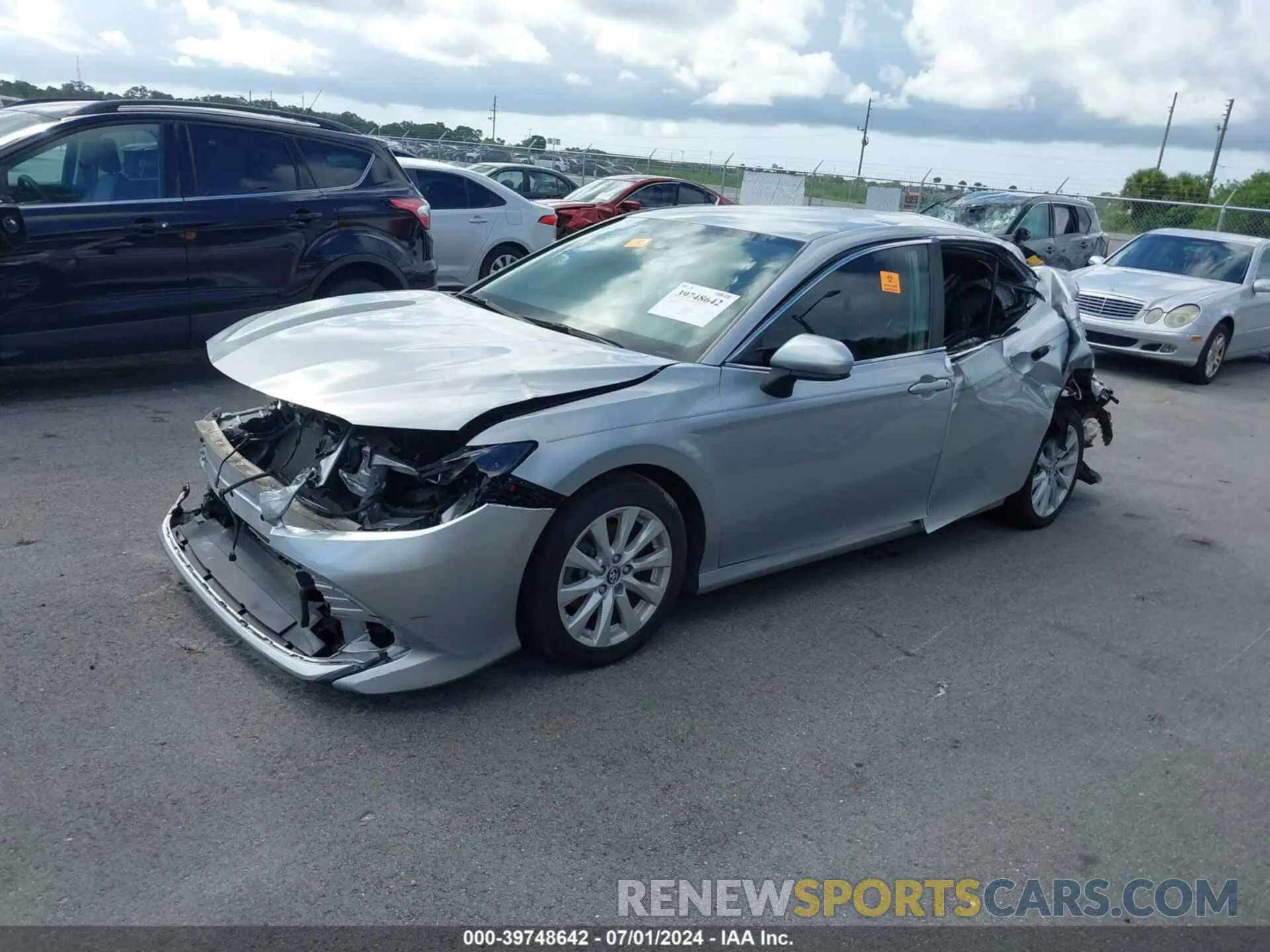 2 Photograph of a damaged car 4T1C11AK7LU893471 TOYOTA CAMRY 2020