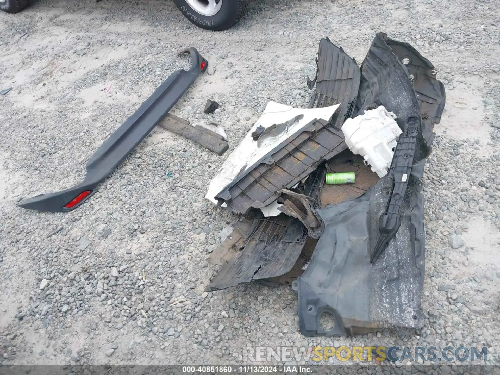11 Photograph of a damaged car 4T1C11AK7LU904047 TOYOTA CAMRY 2020