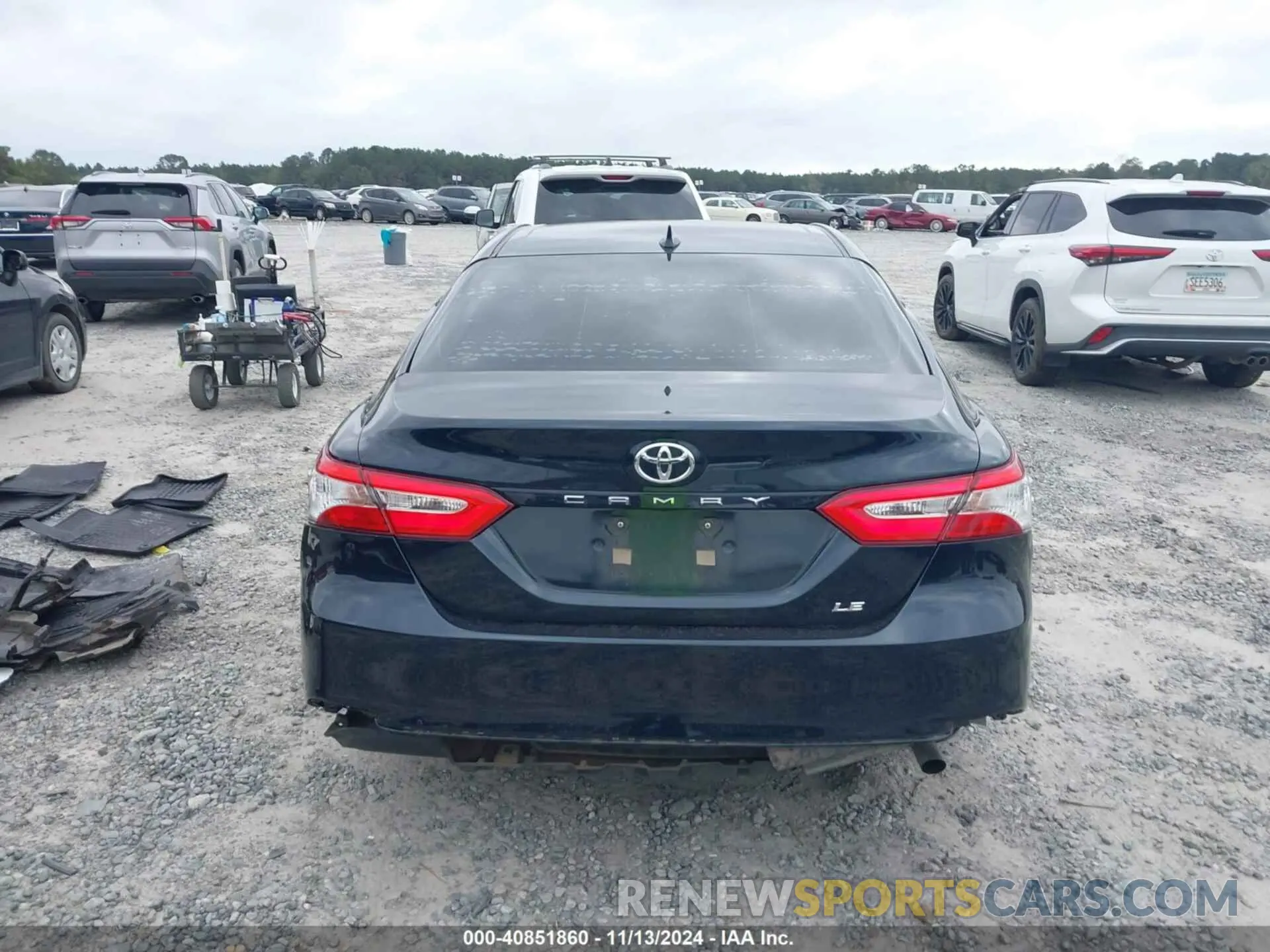 16 Photograph of a damaged car 4T1C11AK7LU904047 TOYOTA CAMRY 2020