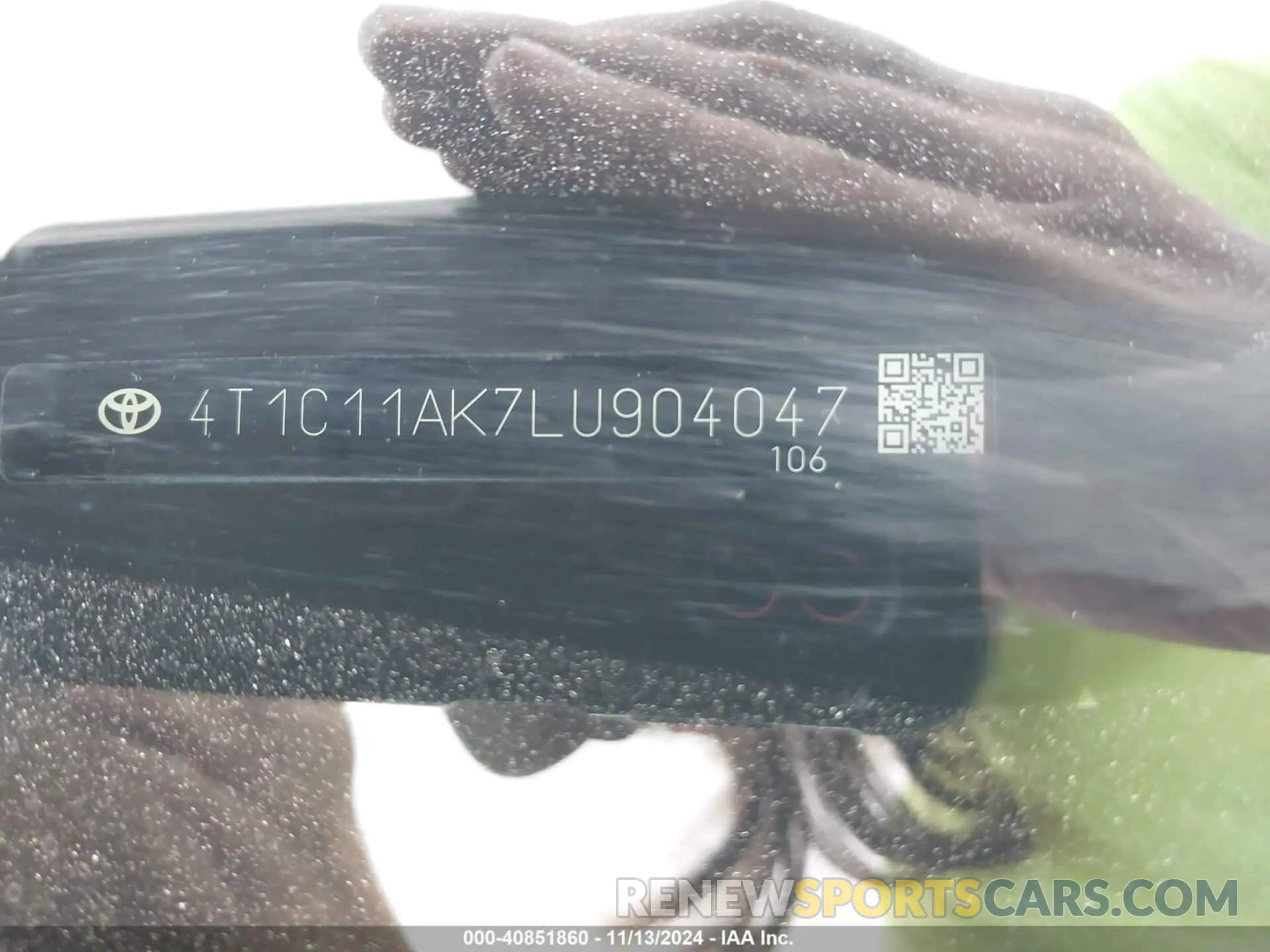 9 Photograph of a damaged car 4T1C11AK7LU904047 TOYOTA CAMRY 2020