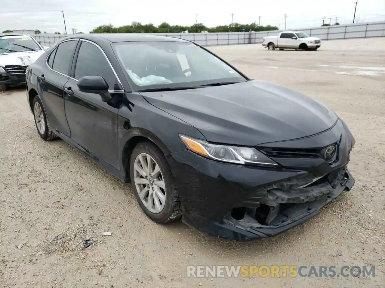 1 Photograph of a damaged car 4T1C11AK7LU907899 TOYOTA CAMRY 2020