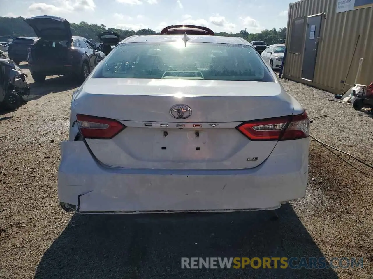 6 Photograph of a damaged car 4T1C11AK7LU912794 TOYOTA CAMRY 2020