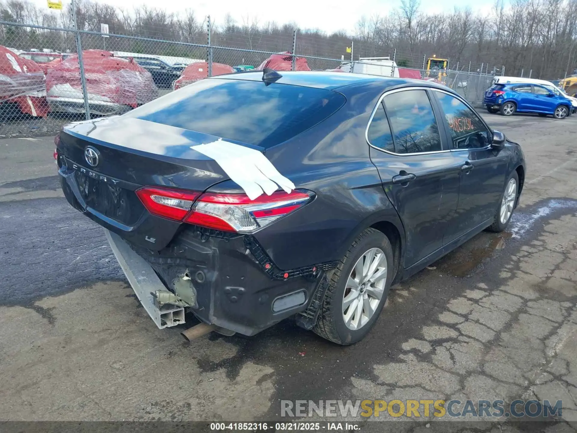 4 Photograph of a damaged car 4T1C11AK7LU913251 TOYOTA CAMRY 2020
