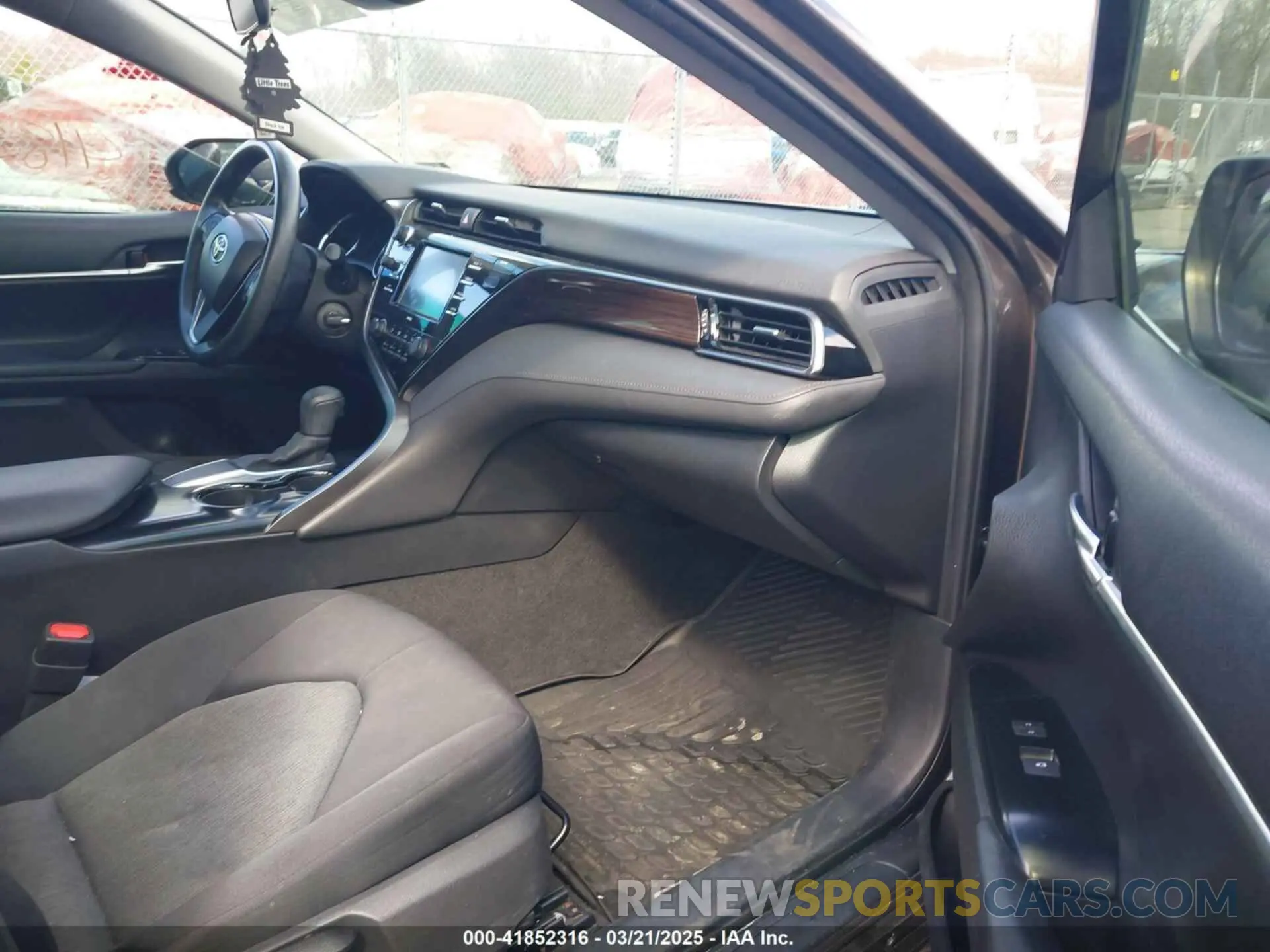 5 Photograph of a damaged car 4T1C11AK7LU913251 TOYOTA CAMRY 2020