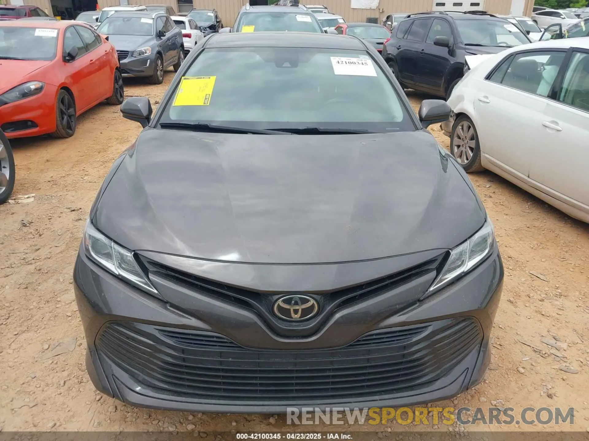 12 Photograph of a damaged car 4T1C11AK7LU935265 TOYOTA CAMRY 2020