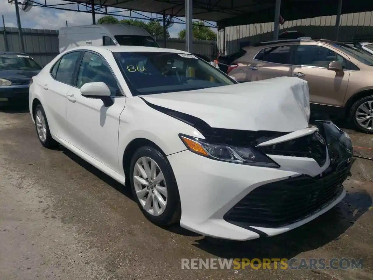 1 Photograph of a damaged car 4T1C11AK7LU939686 TOYOTA CAMRY 2020