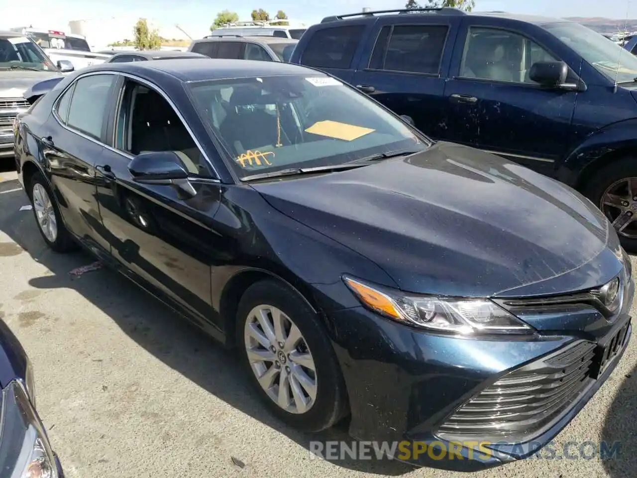 1 Photograph of a damaged car 4T1C11AK7LU939770 TOYOTA CAMRY 2020