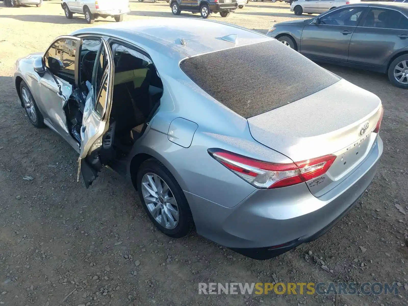 3 Photograph of a damaged car 4T1C11AK7LU946833 TOYOTA CAMRY 2020