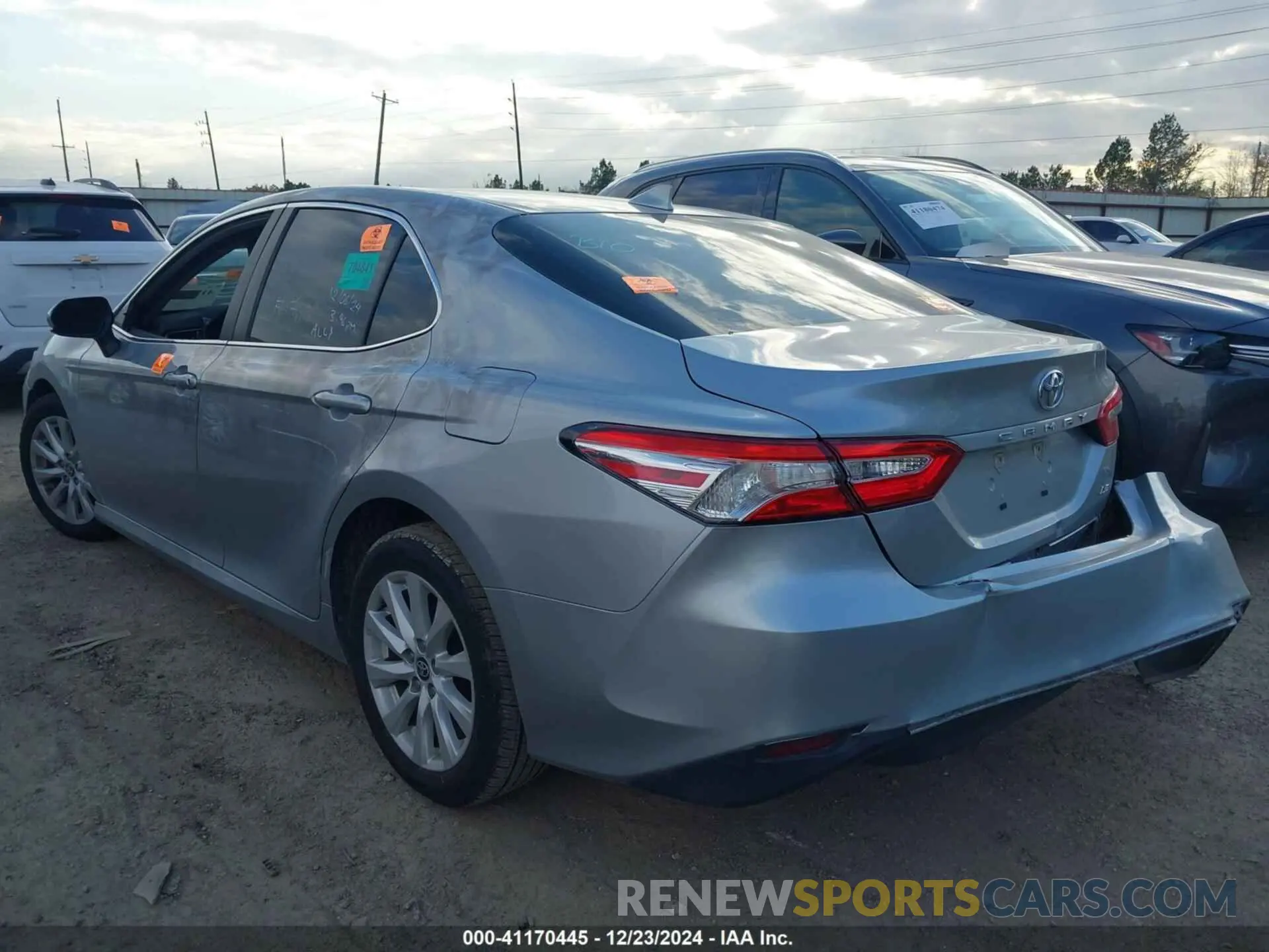 3 Photograph of a damaged car 4T1C11AK7LU965169 TOYOTA CAMRY 2020