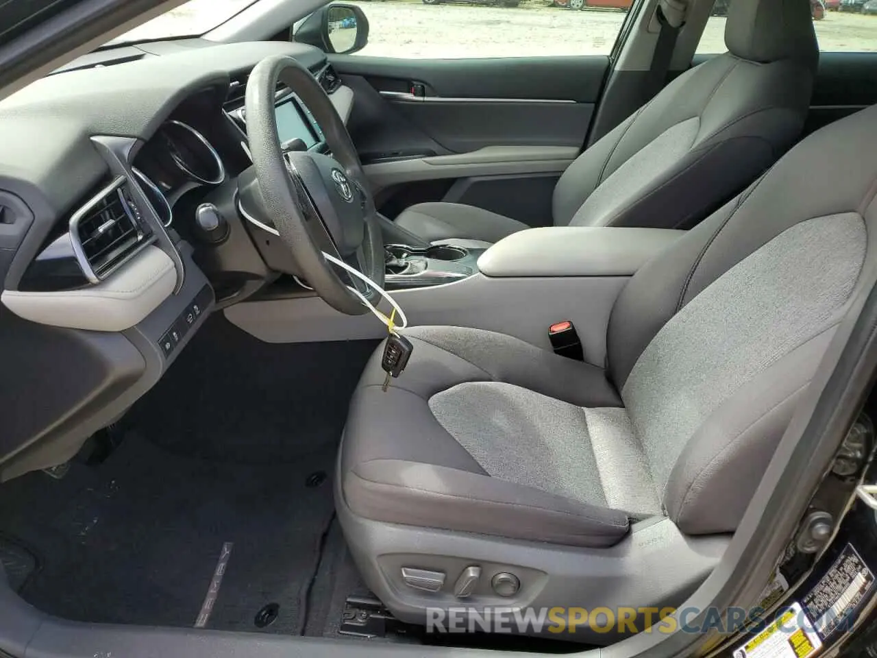 7 Photograph of a damaged car 4T1C11AK7LU966905 TOYOTA CAMRY 2020