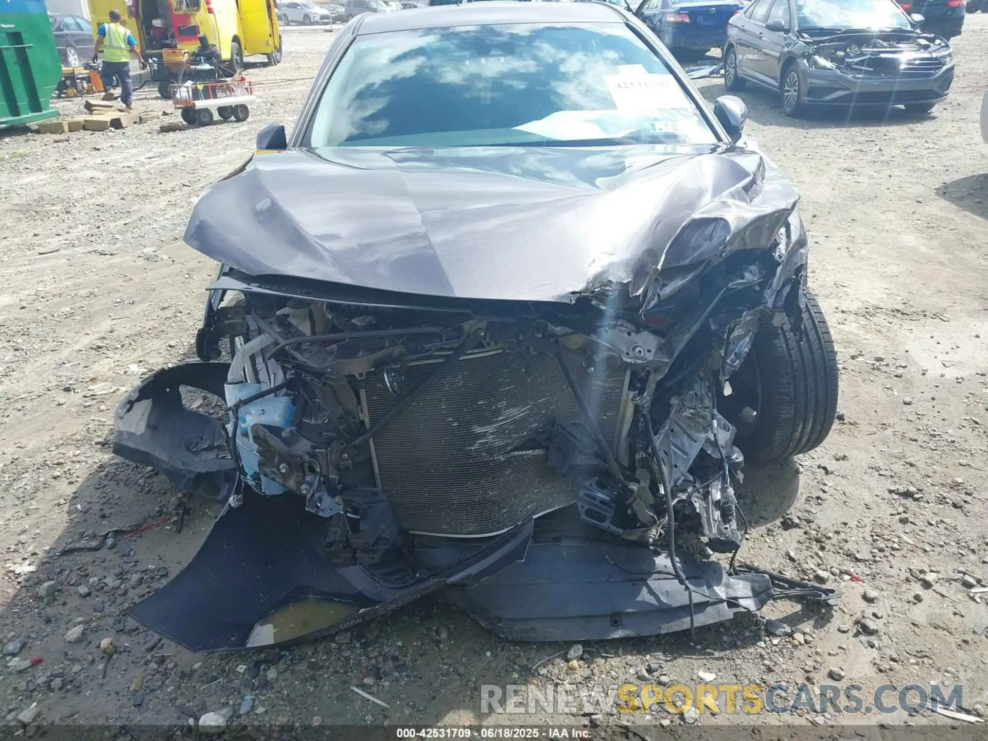 6 Photograph of a damaged car 4T1C11AK7LU972025 TOYOTA CAMRY 2020