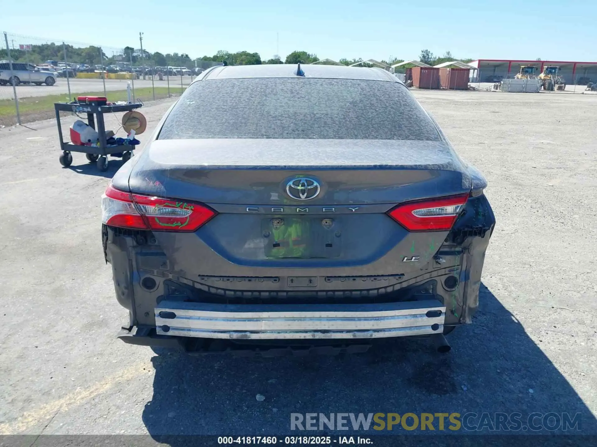 17 Photograph of a damaged car 4T1C11AK7LU981193 TOYOTA CAMRY 2020