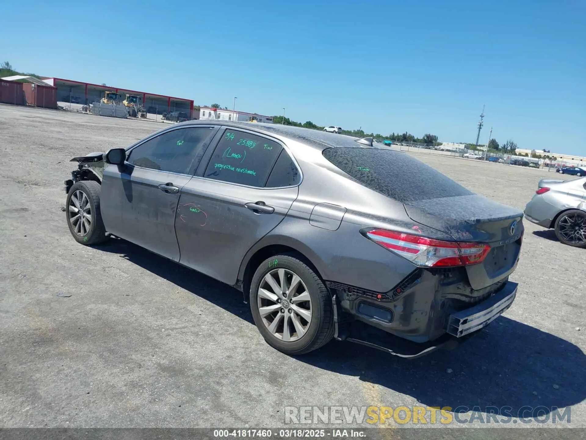 3 Photograph of a damaged car 4T1C11AK7LU981193 TOYOTA CAMRY 2020
