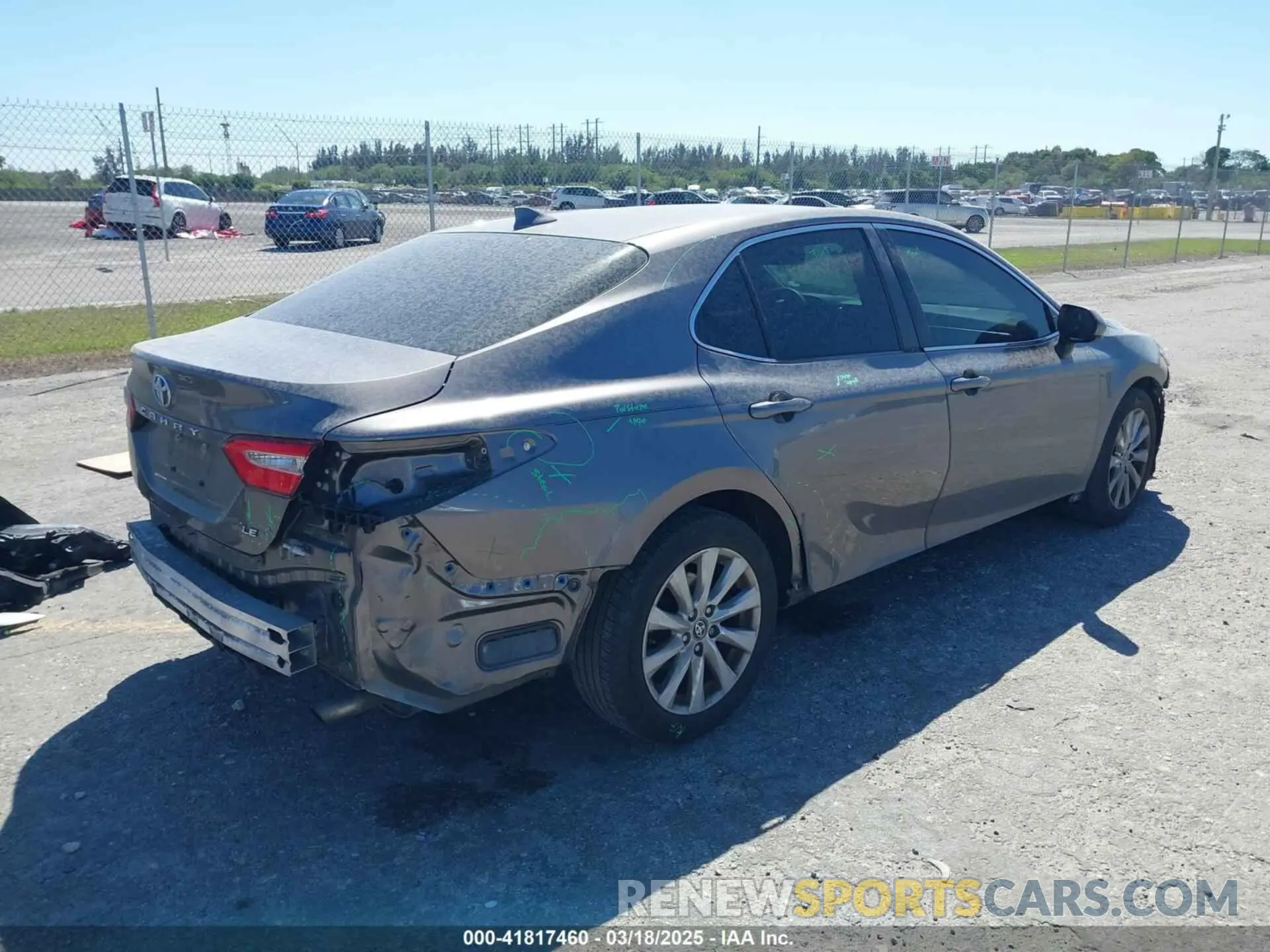 4 Photograph of a damaged car 4T1C11AK7LU981193 TOYOTA CAMRY 2020