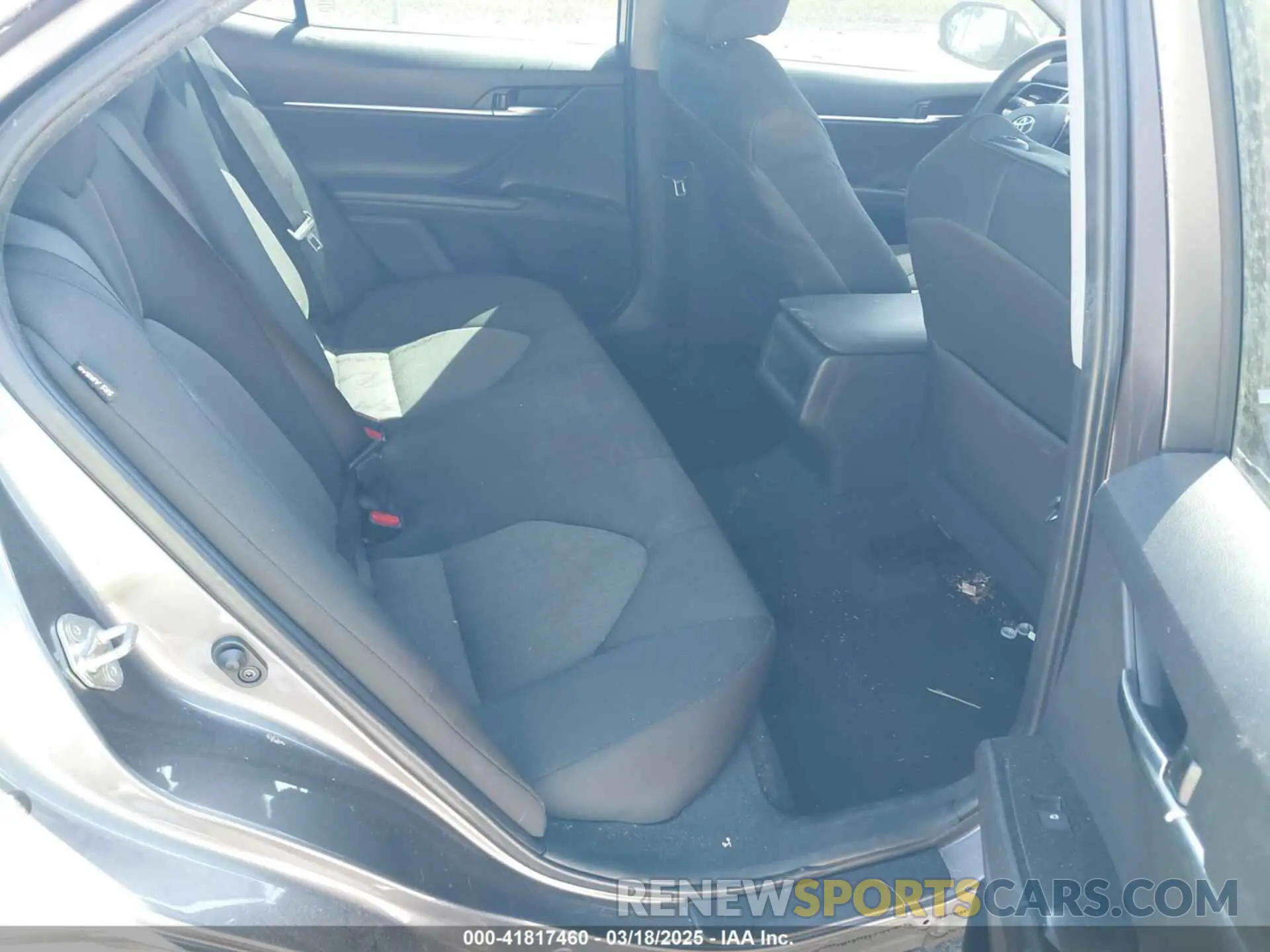 8 Photograph of a damaged car 4T1C11AK7LU981193 TOYOTA CAMRY 2020