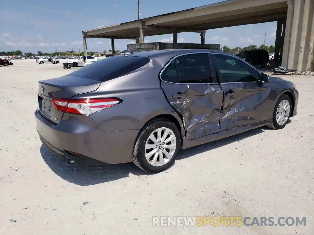 4 Photograph of a damaged car 4T1C11AK7LU982263 TOYOTA CAMRY 2020